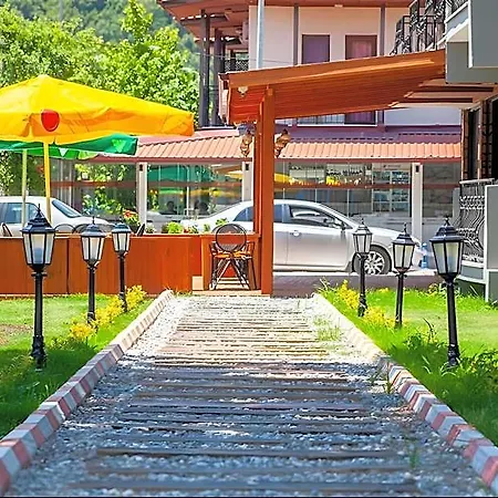 Smyrna Hotel 3*